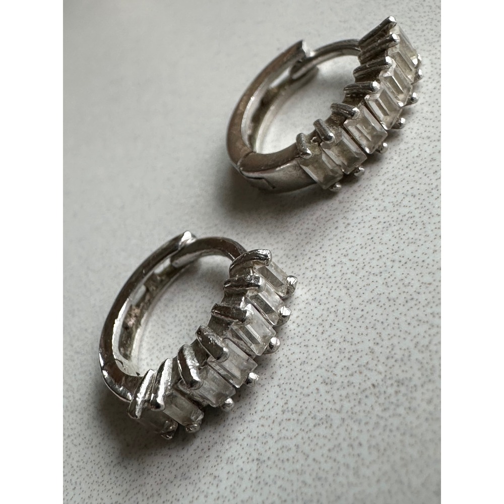 925 Sterling Silver Baguette Cut Clear Stone Huggie Hoop Earrings 1.73g